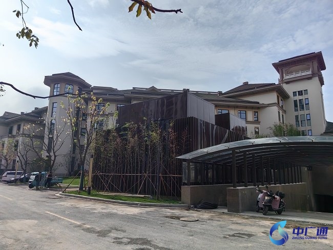 地源熱泵機(jī)組噪音處理